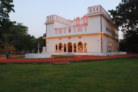 Bijay Niwas Palace