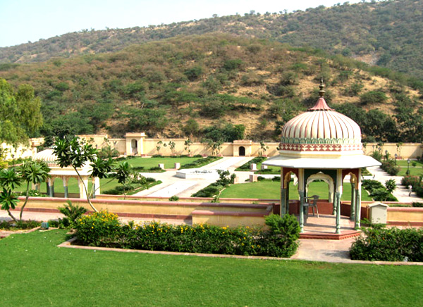 Sisodia Rani Garden and Palace